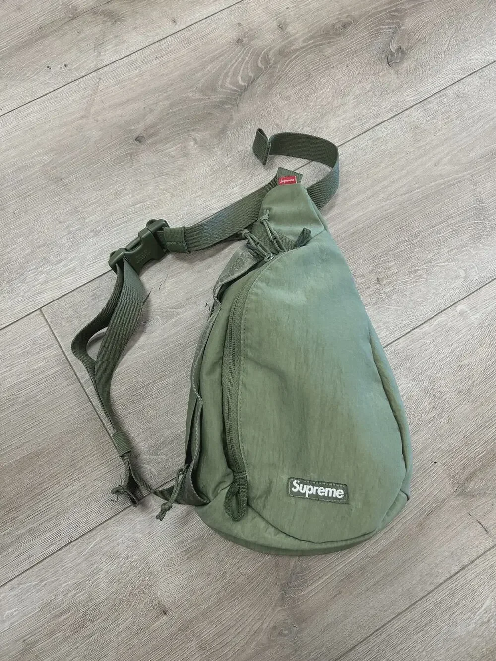 FW20 Supreme Sling Bag 'Olive' SF